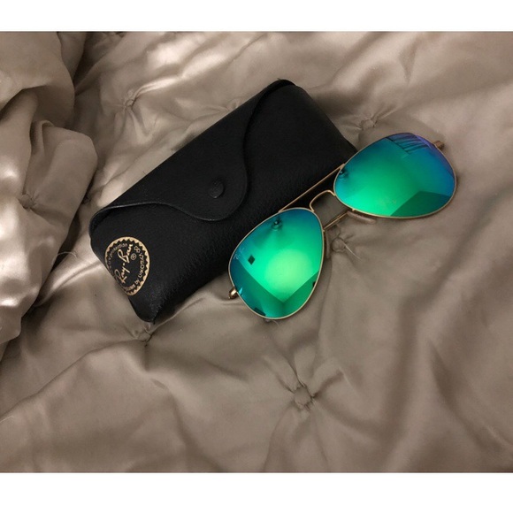 Ray-Ban Accessories - Ray-Ban Original Aviator Green Mirrored Sunglasses